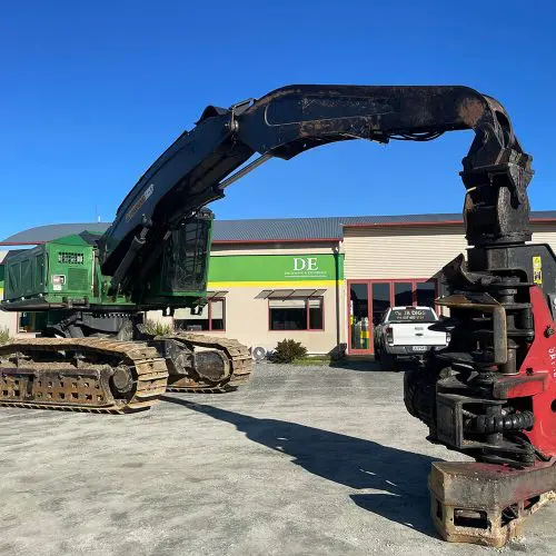 John Deere 909MH Harvester