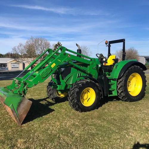 John Deere 6125M ROPS