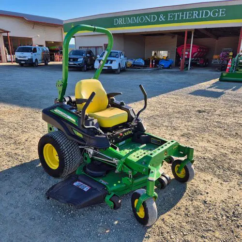 John Deere Z915E