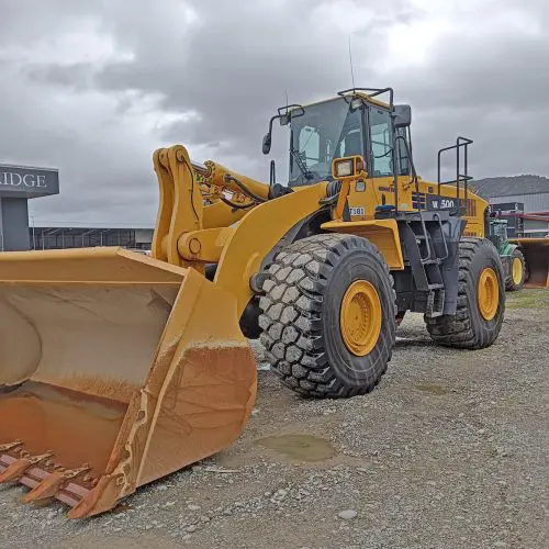 Komatsu WA500-6