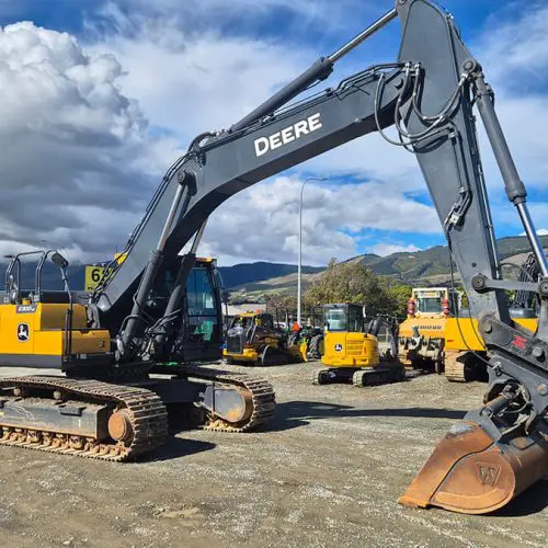 John Deere E300LC-II