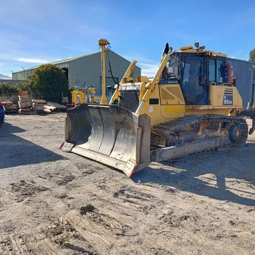 Komatsu D65EX-16 Dozer